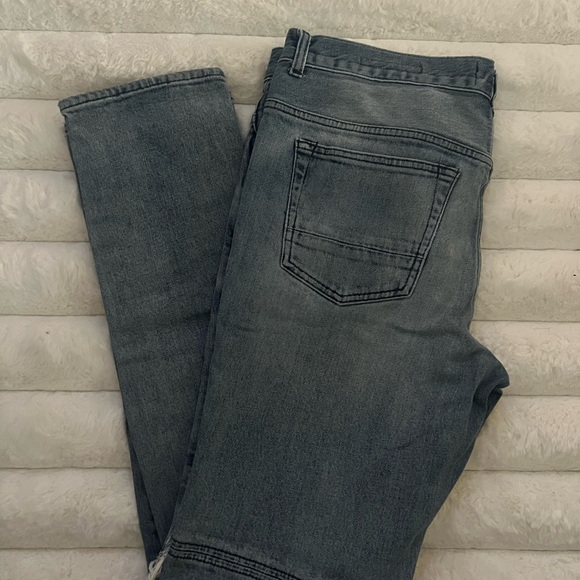 Men's Distressed Blue Jeans - Picture 2 of 6